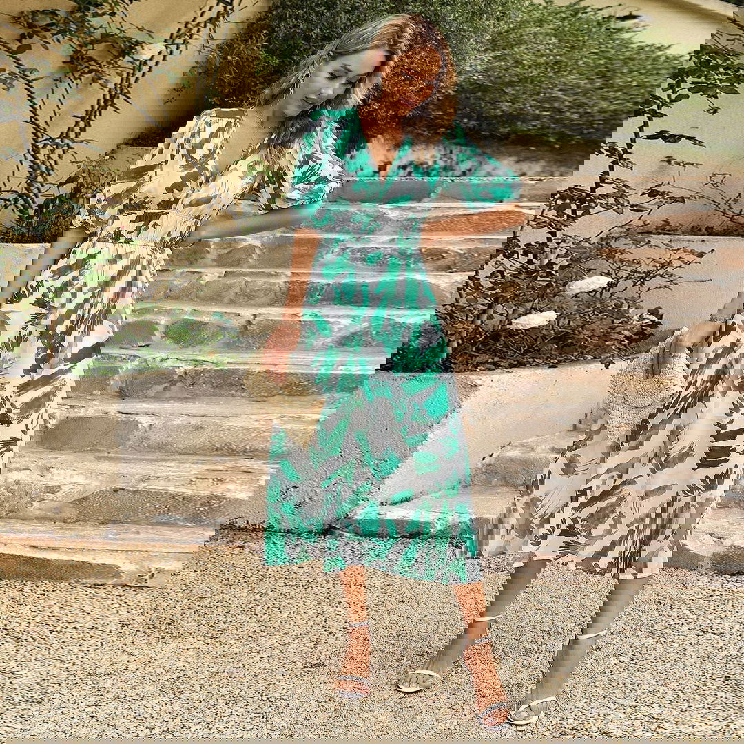 L'immagine presenta un errore di visualizzazione con distorsioni e colori alterati, rendendo impossibile identificare l'oggetto principale.