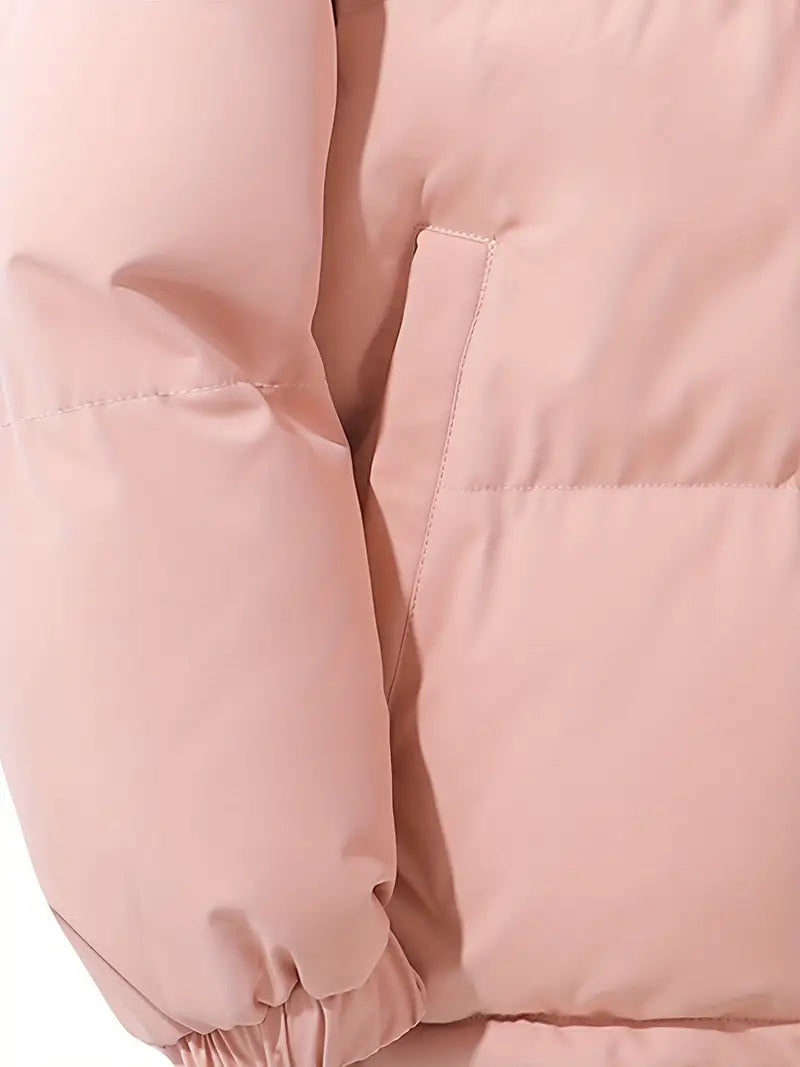 Giacca invernale rosa pastello, imbottita, con tasca laterale e polsini elasticizzati. Ideale per moda donna, abbigliamento caldo e casual.