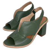 Sandali donna in pelle verde, tacco largo, design aperto, cinturino posteriore elastico. Scarpe estive eleganti, comode e alla moda.