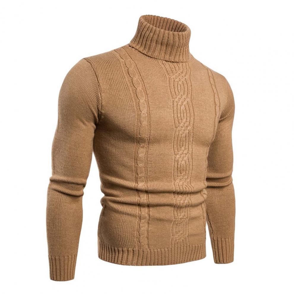 Maglione a collo alto marrone chiaro, lavorato a maglia con motivo a trecce, maniche lunghe, stile casual elegante, ideale per l'inverno.