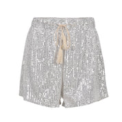 Pantaloncini donna in paillettes argento, elastico in vita, laccio decorativo, moda estiva, abbigliamento casual elegante, tendenza 2023.