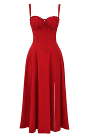 Abito rosso elegante con spalline sottili, scollo a cuore e gonna svasata. Perfetto per eventi serali e cerimonie. Moda donna, abbigliamento formale.