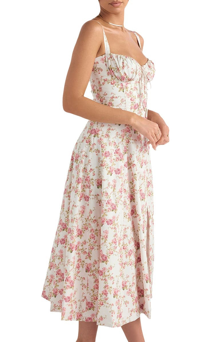 Abito estivo donna a fiori rosa, lunghezza midi, spalline sottili, scollo arricciato. Elegante e femminile, perfetto per occasioni estive.