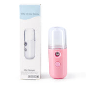 Spruzzatore viso portatile rosa con confezione, idratante e rinfrescante, ideale per skincare e trucco. Accessorio bellezza compatto e ricaricabile.
