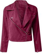 Giacca biker donna in ecopelle bordeaux, zip asimmetrica, maniche lunghe, stile casual chic. Perfetta per moda autunnale e invernale.