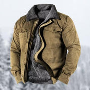 Giacca invernale da uomo in pelle scamosciata marrone con fodera in pelliccia sintetica, ideale per climi freddi. Stile casual e resistente.