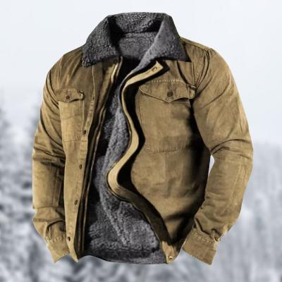 Giacca invernale da uomo in pelle scamosciata marrone con fodera in pelliccia sintetica, ideale per climi freddi. Stile casual e resistente.