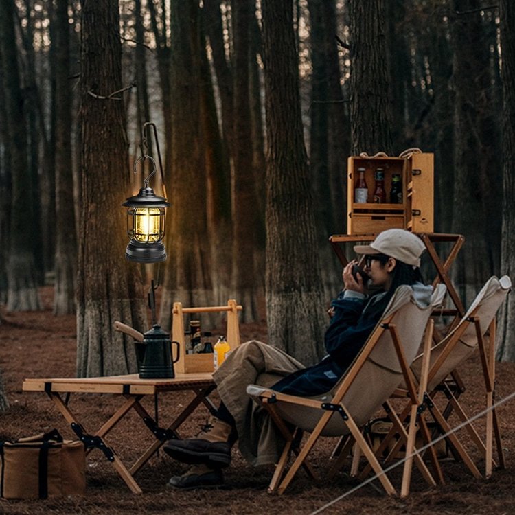 Lampada da campeggio retrò portatile 2