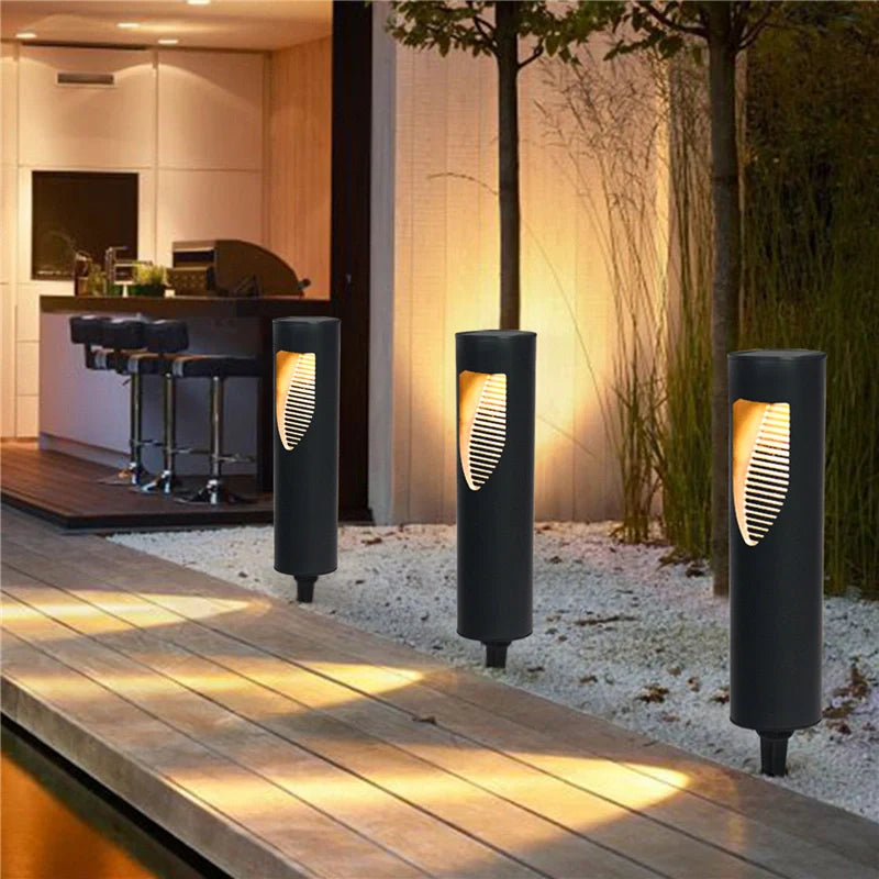 Lampada da esterno a LED ad energia solare con sensore di luce automatico: lampada da esterno minimalista per giardino e patio 1