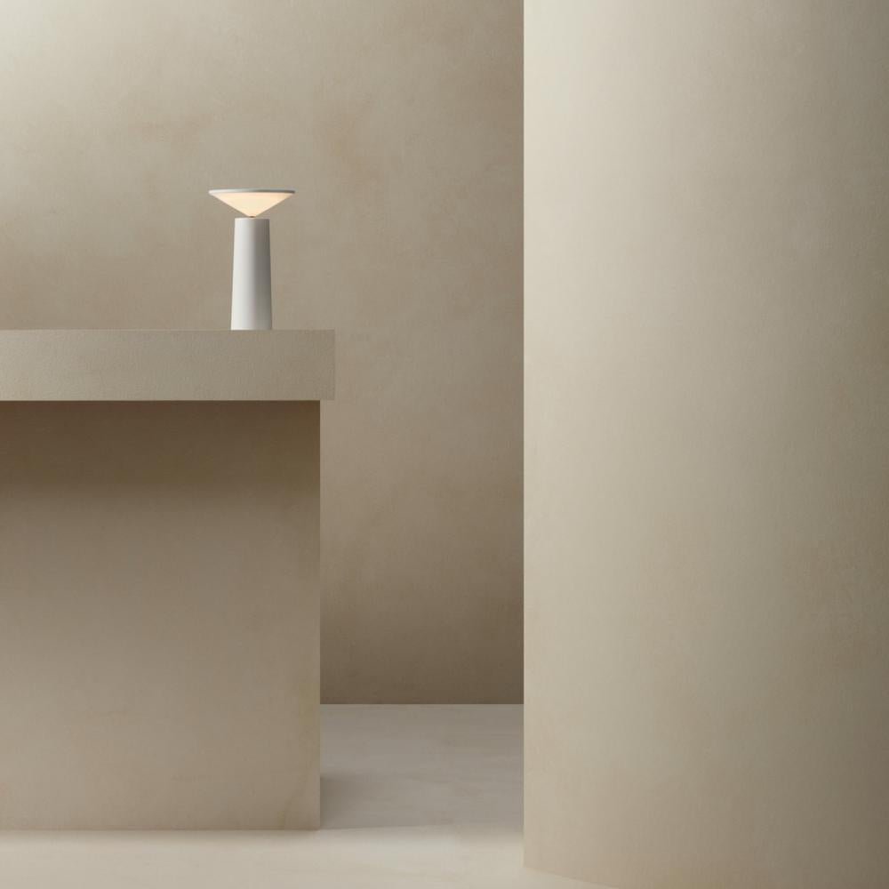 Lampada da tavolo Aurora - Dimmerabile e moderna 6