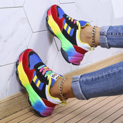 Le vivaci sneakers di Francesca 2