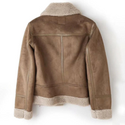 Giacca in pelle scamosciata marrone con colletto e polsini in pelliccia sintetica, stile aviatore, moda invernale, retro, calda e alla moda.