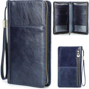 Portafoglio uomo in pelle blu con cerniera, cinturino da polso, scomparti per carte e contanti. Accessorio elegante e funzionale.