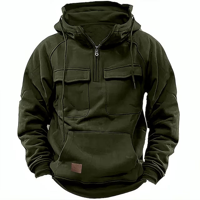 Felpa con cappuccio verde militare, tasche frontali, cerniera centrale, design casual, ideale per abbigliamento outdoor e streetwear.