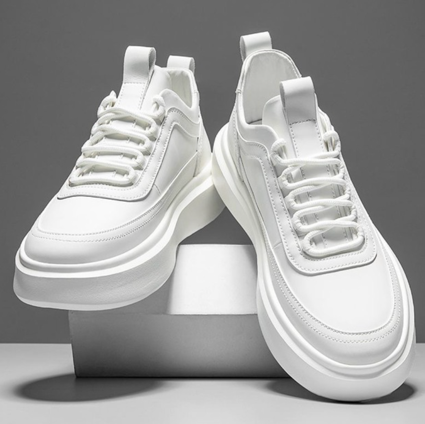 Mikee | Sneakers bianche classiche senza tempo da uomo 1