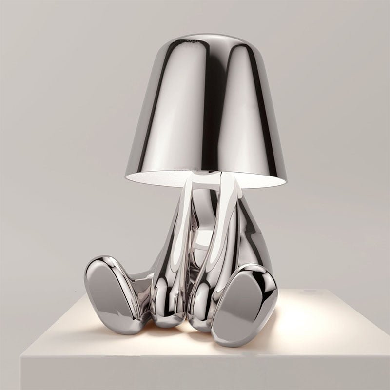 Mistero | Lampada da tavolo scultorea dorata 5