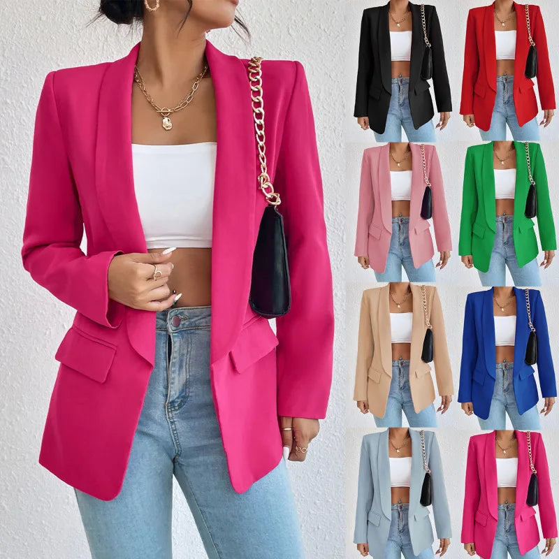 Giacca blazer donna rosa acceso, elegante e moderna, con catena dorata. Disponibile in vari colori: nero, rosso, verde, blu, beige, grigio, rosa.