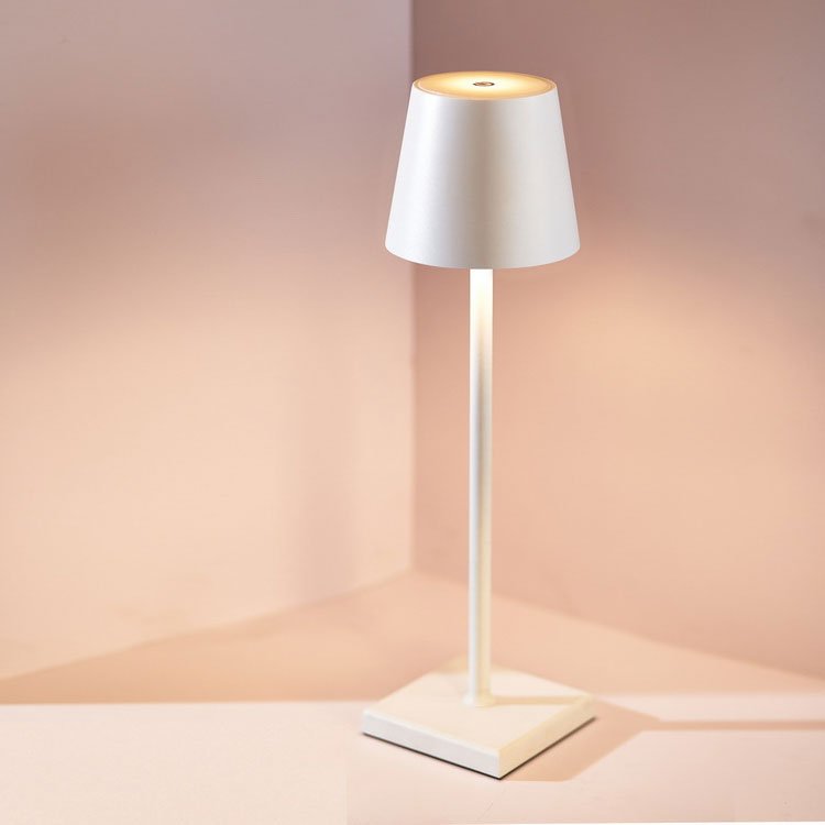 NORDIA | Lampada da tavolo ricaricabile senza fili 0