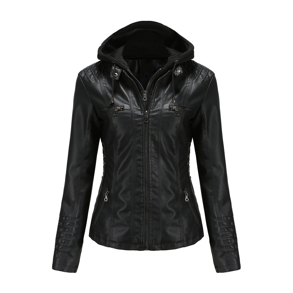 Giacca in pelle nera da donna con cappuccio, zip frontale, tasche con cerniera, design moderno. Ideale per moda autunnale e invernale.