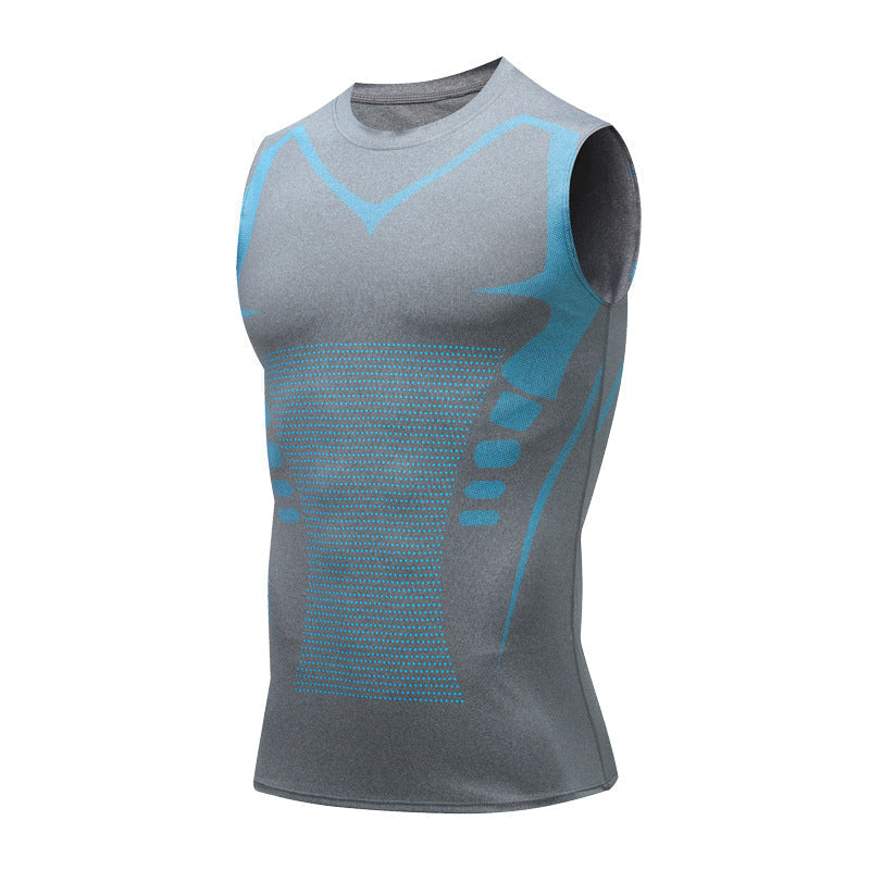 Canotta sportiva grigia senza maniche, design ergonomico, dettagli blu, tessuto traspirante, ideale per fitness e allenamento.