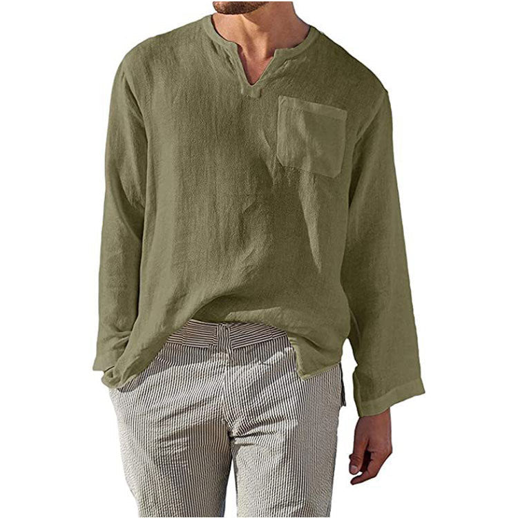 Camicia uomo verde oliva in lino, maniche lunghe, scollo a V, taschino frontale, stile casual estivo. Ideale per look eleganti e rilassati.