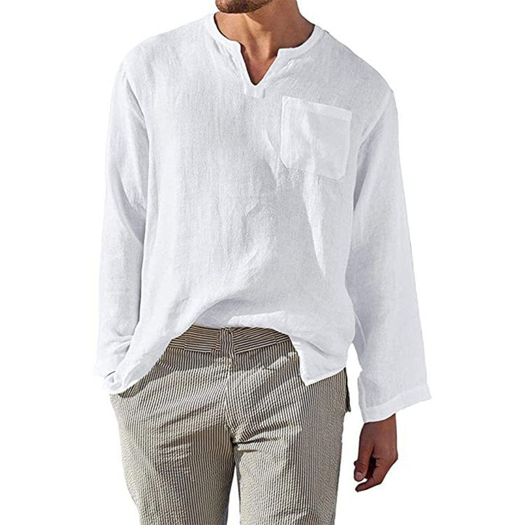 Camicia uomo bianca in lino, maniche lunghe, scollo a V, taschino frontale, stile casual estivo. Ideale per look eleganti e rilassati.
