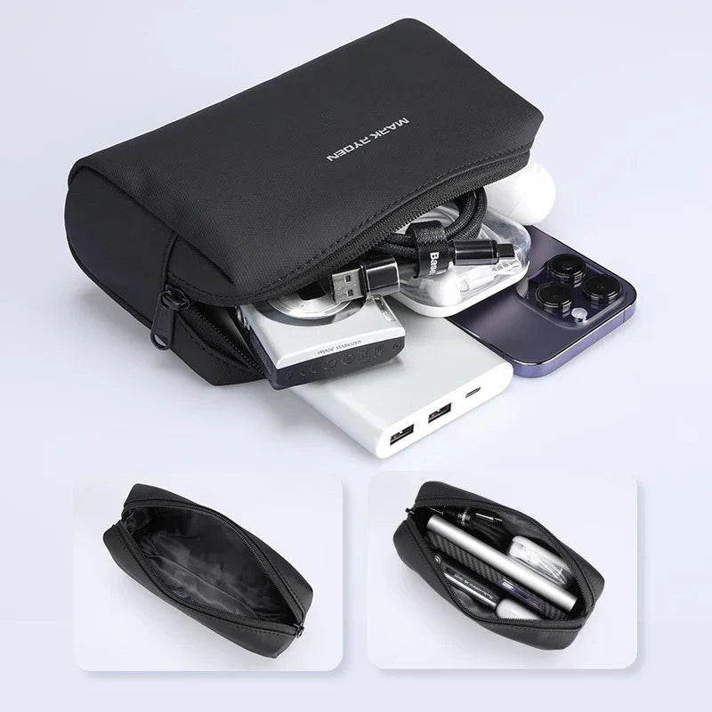 Custodia organizer nera per accessori elettronici, contenente cavi USB, power bank e smartphone. Ideale per viaggi e organizzazione gadget tech.