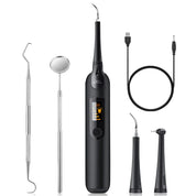 Spazzolino elettrico nero con display LED, accessori dentali, specchietto, sonda, cavo USB. Kit igiene orale avanzato, pulizia dentale professionale.