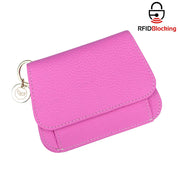 Portafoglio donna in pelle rosa con protezione RFID, chiusura a bottone, design compatto, ideale per carte di credito e monete.