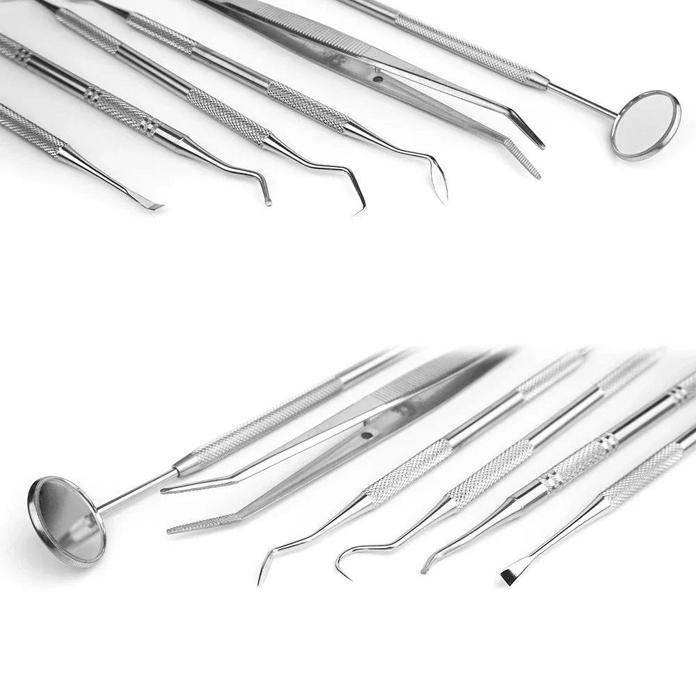 Set di strumenti dentali in acciaio inossidabile, inclusi specchietto, sonde e pinzette. Ideale per igiene orale e uso professionale dentistico.