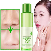 Bottiglia di gel Aloe Vera 98% per idratazione e lenitivo, immagine promozionale con donna asiatica, cura della pelle, pori ridotti, bellezza naturale.
