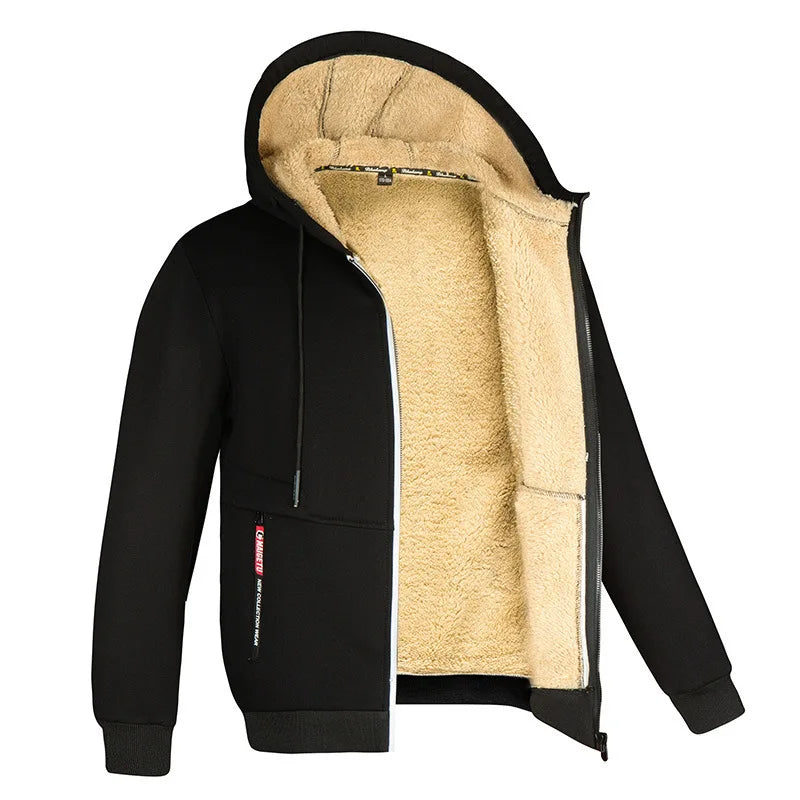 Giacca invernale nera con cappuccio, interno in pelliccia sintetica beige, zip frontale, tasche laterali. Abbigliamento caldo e alla moda.