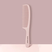 Pettine rosa in plastica con denti larghi, ideale per capelli ricci o mossi. Design ergonomico, marchio "Salon Fashion". Accessorio per styling capelli.