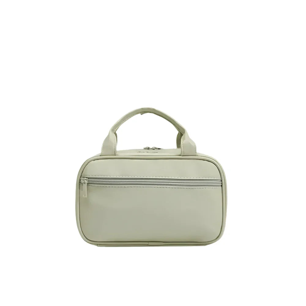 Borsa da viaggio beige con manici, tasca frontale con cerniera. Design compatto, ideale per organizzare accessori. Elegante e funzionale.