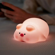 Lampada notturna a forma di maialino, luce LED soffusa, design carino e decorativo, ideale per camera da letto bambini, regalo perfetto.