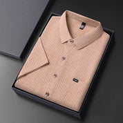 Camicia elegante da uomo color beige a righe, confezionata in scatola regalo. Ideale per occasioni formali. Tessuto di alta qualità.