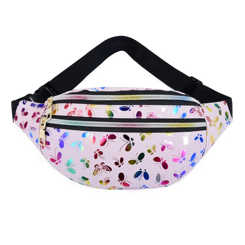 Marsupio rosa con stampa farfalle colorate, doppia cerniera, cintura regolabile nera. Accessorio moda pratico e trendy per donna e ragazza.