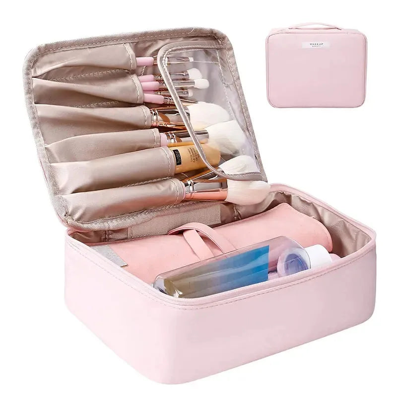 Set di pennelli trucco rosa in custodia organizer, include spazzole e accessori cosmetici. Ideale per viaggi e uso quotidiano.