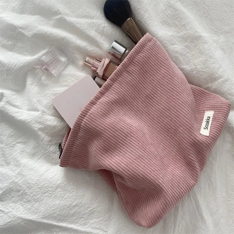Spaziosa borsa per il trucco da viaggio in velluto a coste con chiusura sicura con cerniera