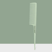 Pettine a coda verde menta, denti larghi, marchio "Salon Fashion", ideale per districare capelli ricci o mossi. Accessorio parrucchiere professionale.