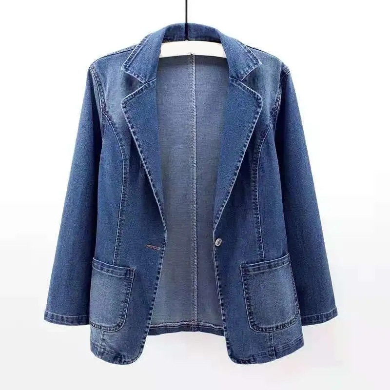 Giacca blazer in denim blu per donna, design casual con tasche frontali, ideale per moda autunnale. Stile versatile e moderno.