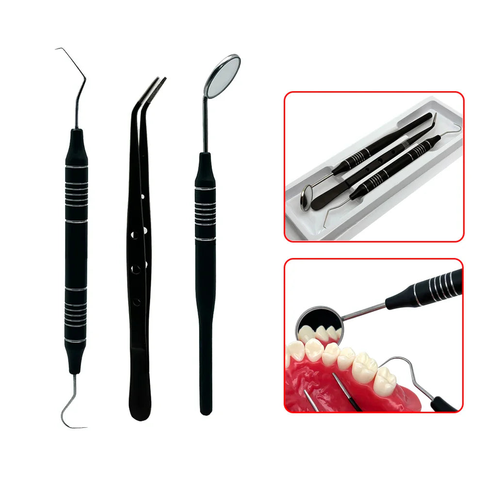 Set di strumenti dentali neri, inclusi specchietto, pinzette e sonda, su sfondo bianco. Kit professionale per igiene orale e controllo dentale.