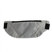 Marsupio sportivo grigio chiaro, design minimalista, con cerniera nera e cintura regolabile. Accessorio pratico per corsa e attività all'aperto.