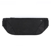 Marsupio nero unisex, design minimalista, tessuto resistente, chiusura con zip, ideale per viaggi e attività all'aperto. Accessorio moda pratico.