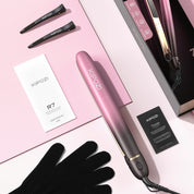 Piastra per capelli Kipozi R7 rosa, accessori inclusi: guanti termici, manuale d'uso, pinze. Design elegante, ideale per styling professionale.