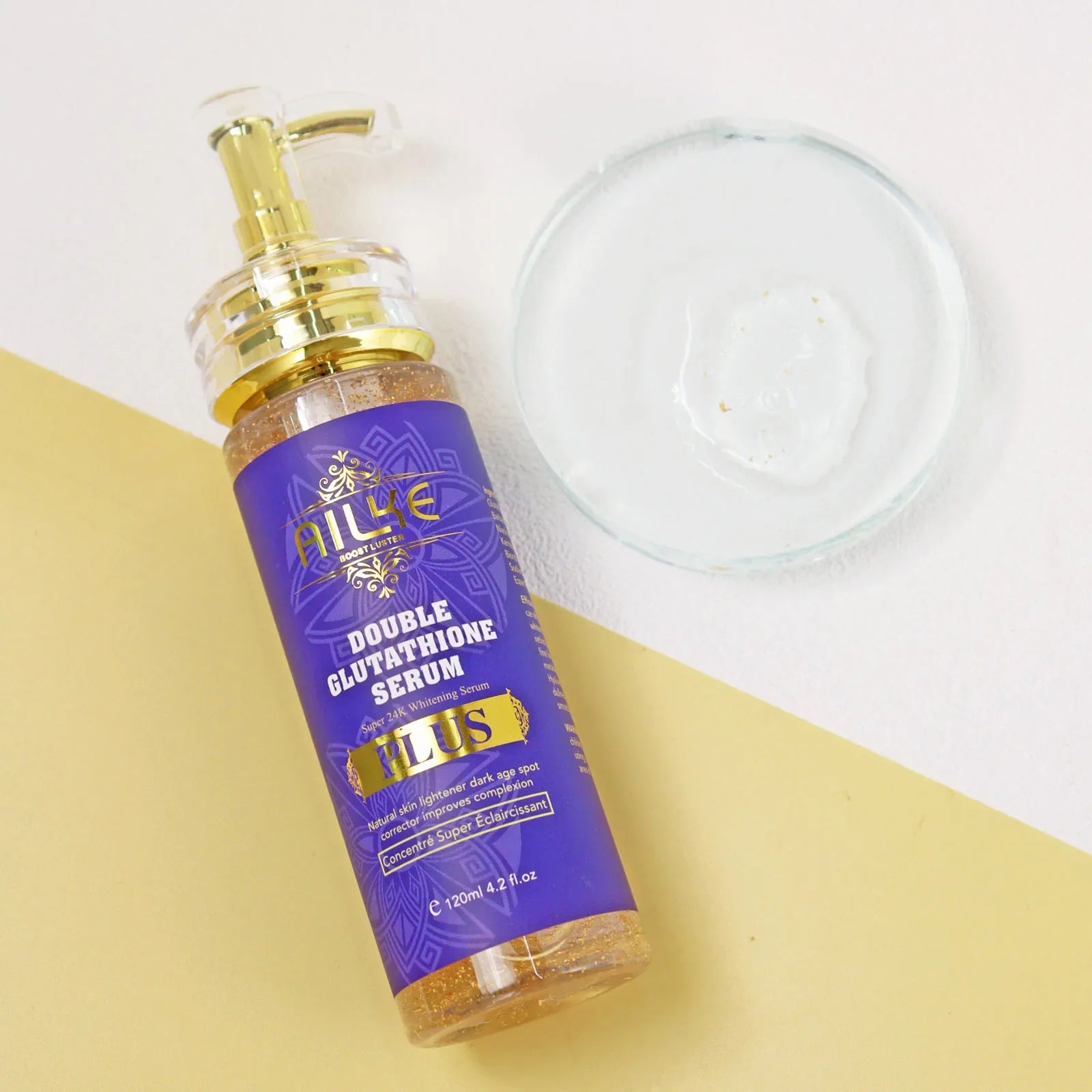 Siero viso Aillye Double Glutathione, flacone 120ml con erogatore, su sfondo giallo. Cura della pelle, antiossidante, illuminante.