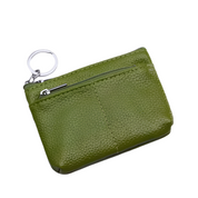 Portamonete verde in pelle con zip e anello portachiavi, design elegante e compatto, accessorio moda donna, ideale per carte e monete.
