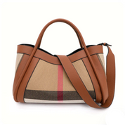 Borsa a tracolla in pelle marrone e tessuto a quadri beige, stile elegante, moda donna, accessorio di lusso, design moderno.