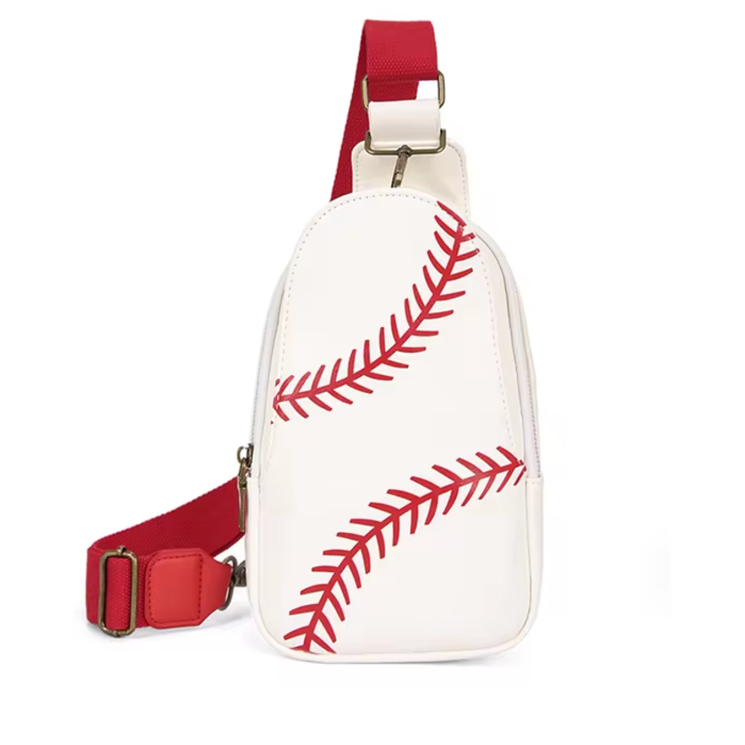 Zaino monospalla bianco con motivo palla da baseball rosso, tracolla regolabile rossa, design sportivo, accessorio moda unisex.