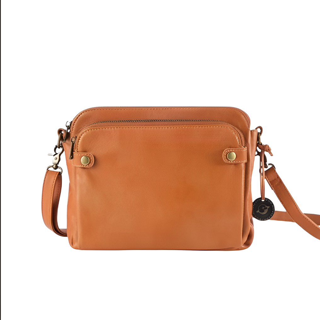 Borsa a tracolla in pelle marrone chiaro, design elegante con tasche frontali e chiusure a zip, ideale per moda donna e accessori di lusso.